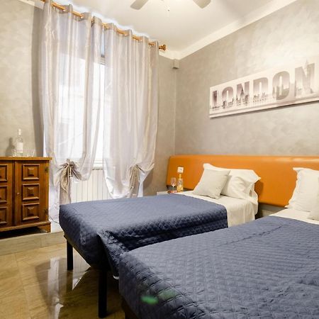 4-Bdr Apt Among Colosseum&Termini 10-People Apartment โรม ภายนอก รูปภาพ